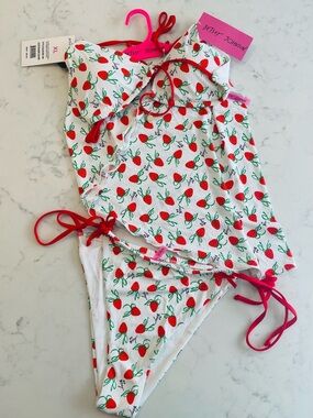 Betsey Johnson White Strawberry Print Bikini 3 piece Set with wrap  Red &GreenXL